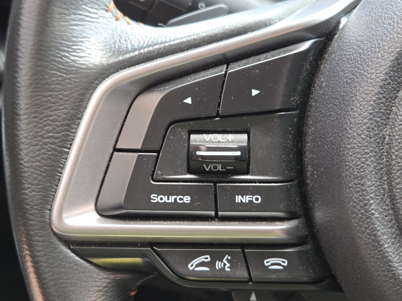 Used 2022 Crystal White Pearl Subaru Premium image 11