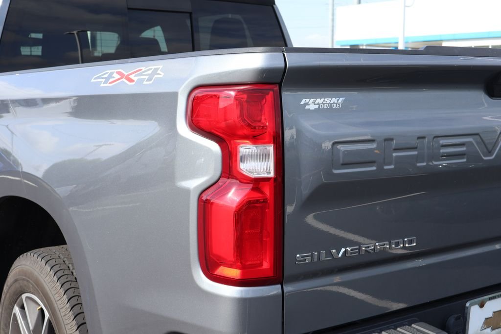 Used 2020 Gray Chevrolet RST image 12