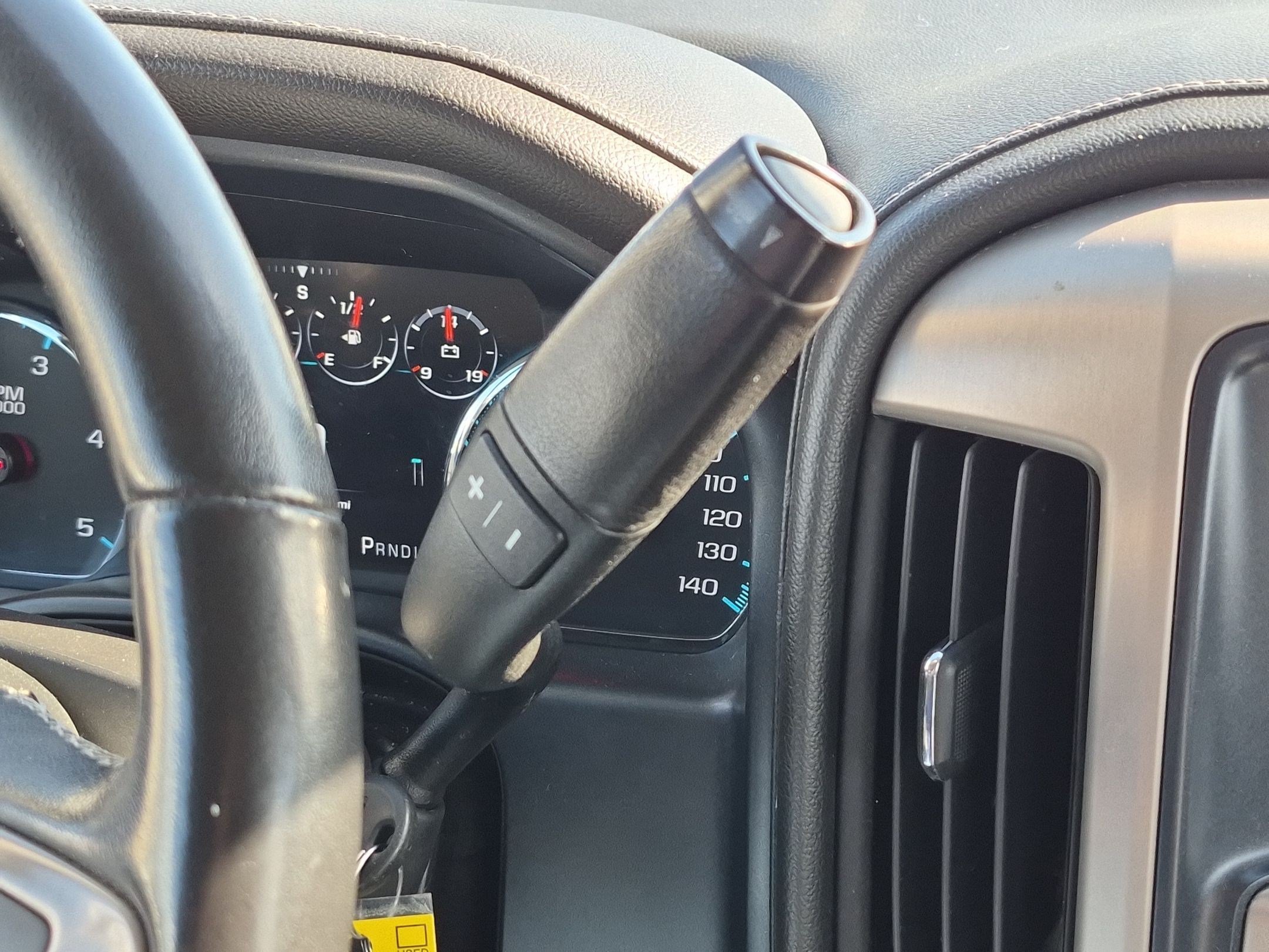 Used 2019 White Frost Tricoat GMC Denali image 22