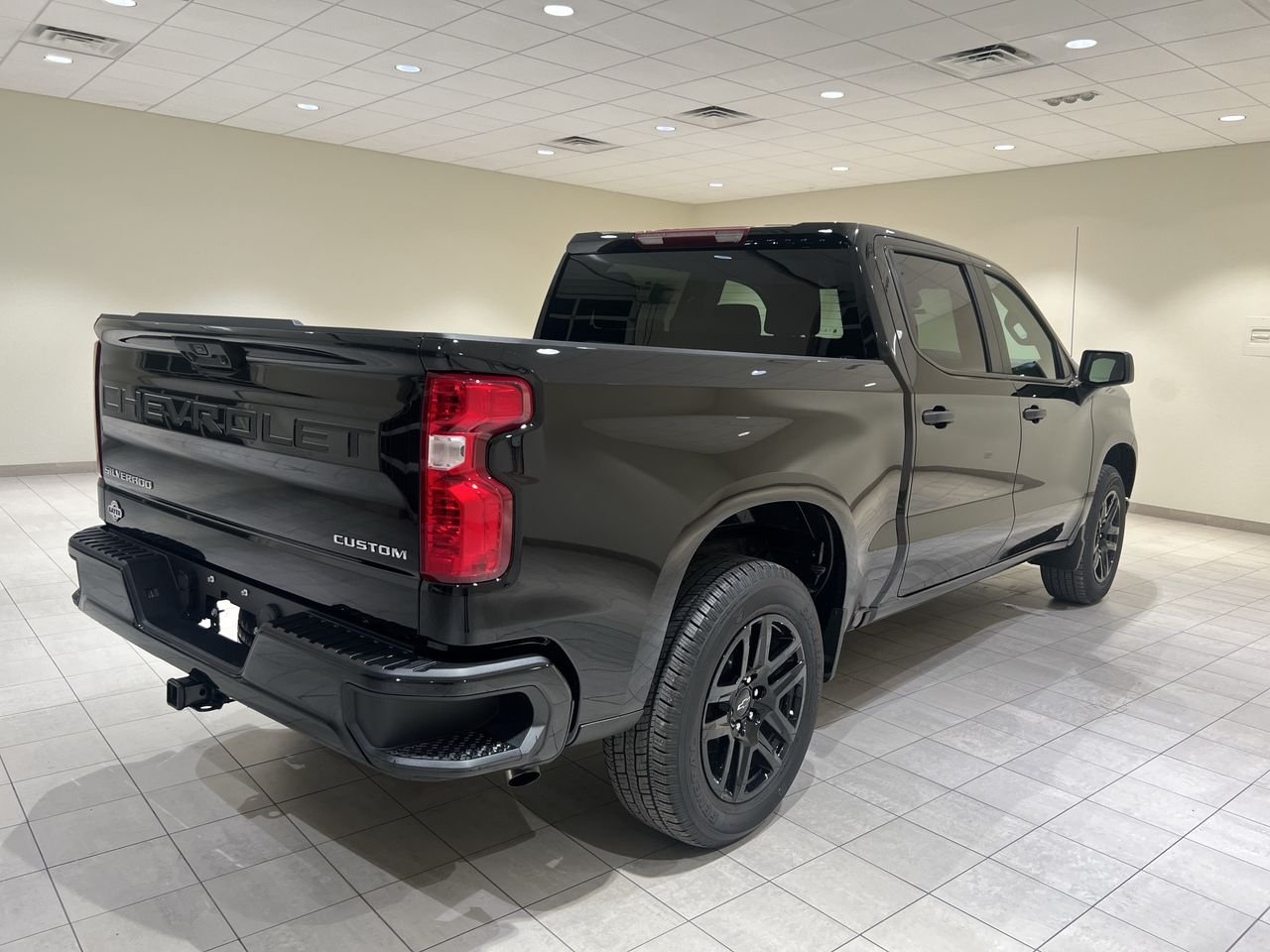 2025 Chevrolet Silverado 1500 Custom - Photo 42