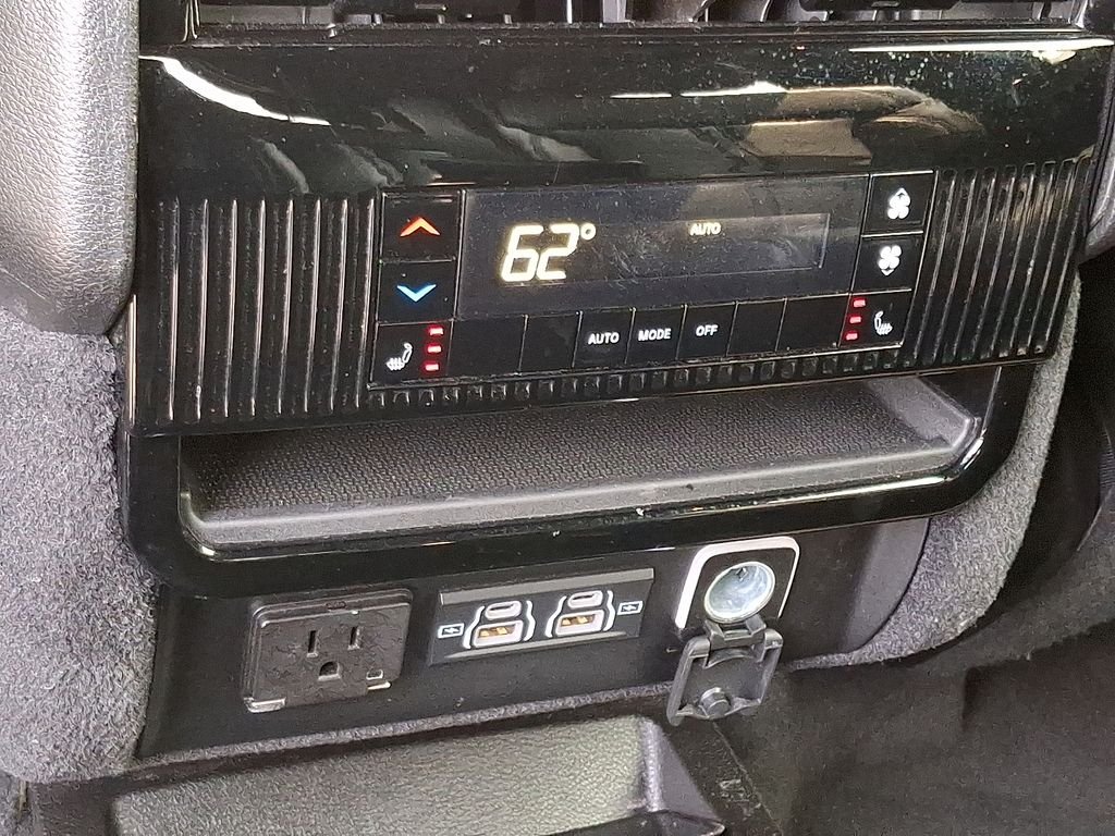 2022 Jeep Wagoneer Series III - Photo 12
