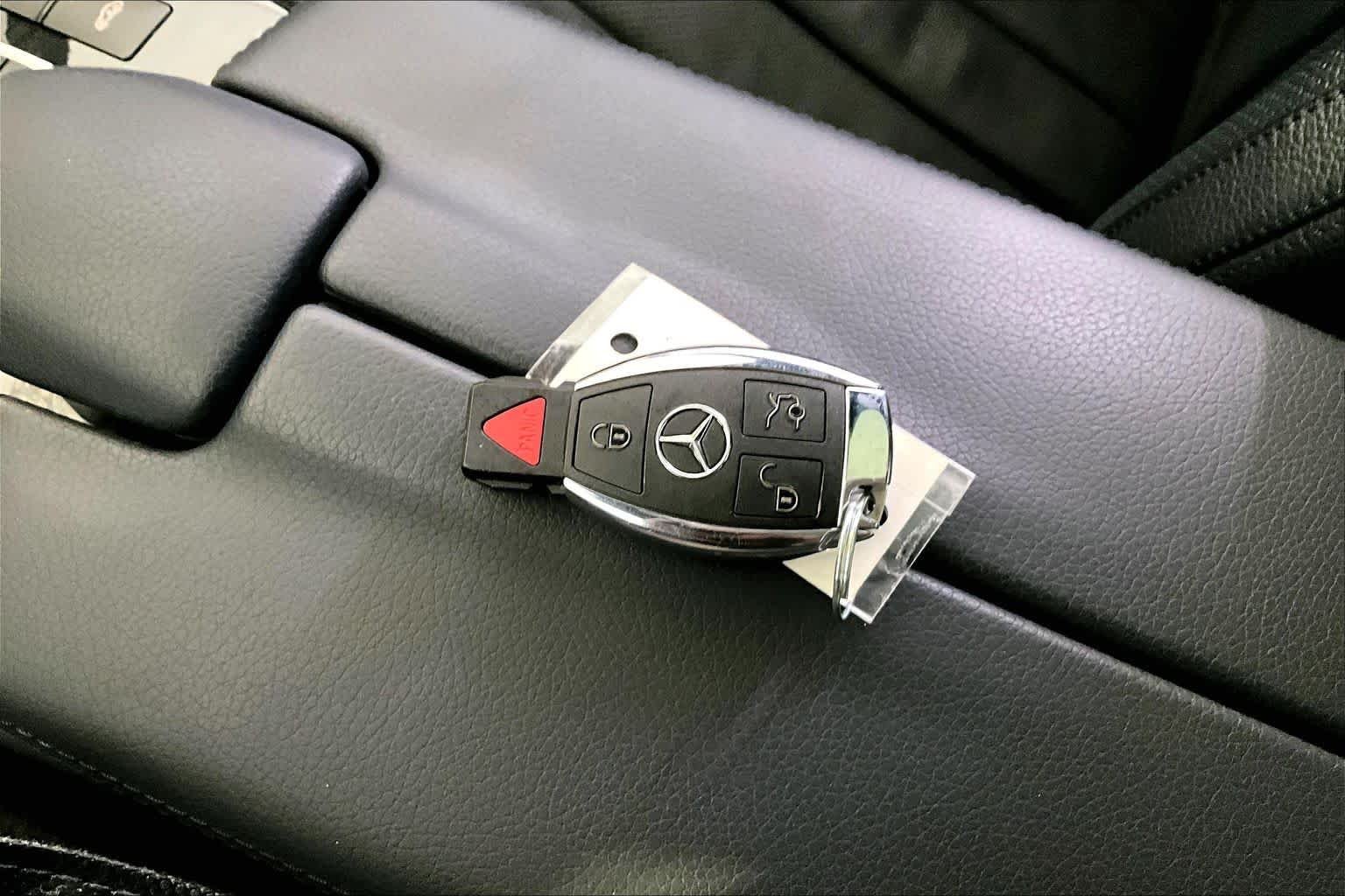 Used 2017 designo Diamond White Metallic Mercedes-Benz CLS 550 image 15