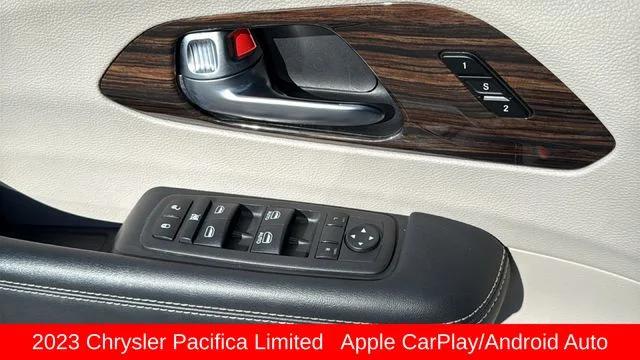 2023 Chrysler Pacifica Limited - Photo 22