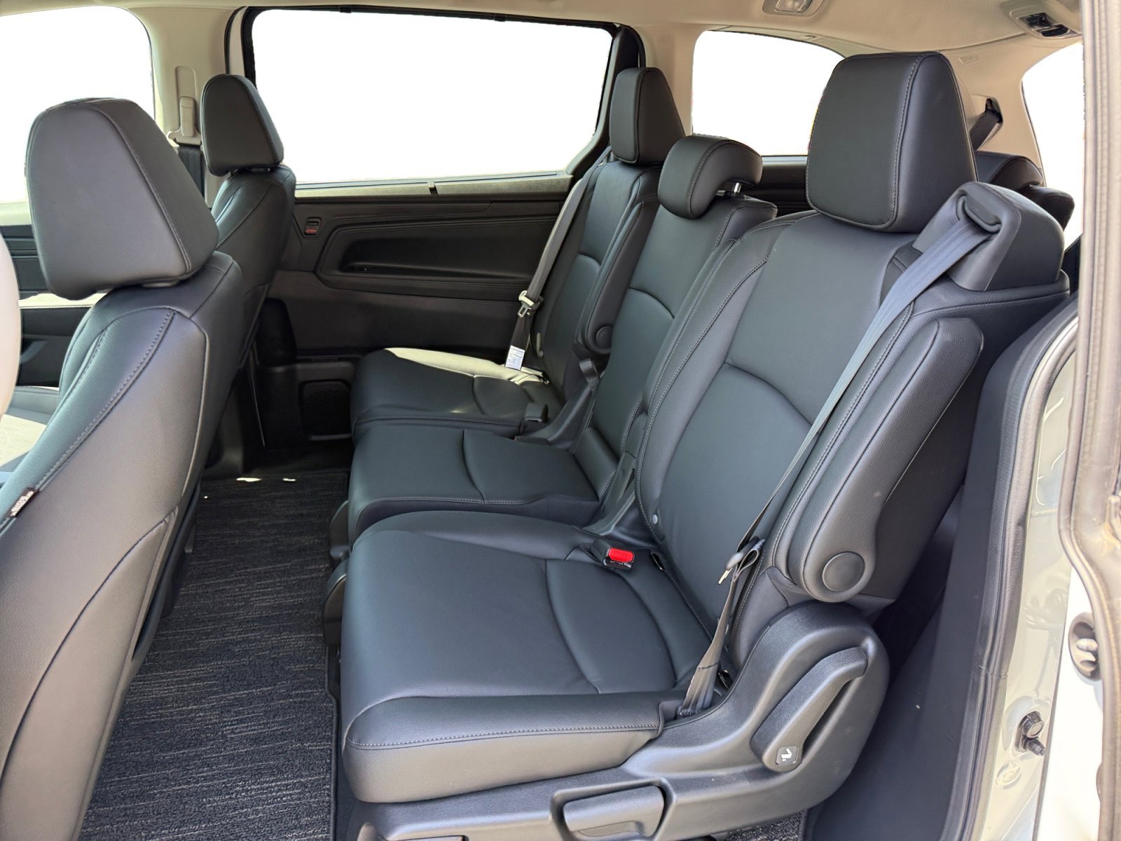 2026 Honda Odyssey EX-L - Photo 16