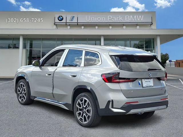 Used 2026 Space Silver Metallic BMW xDrive28i image 6