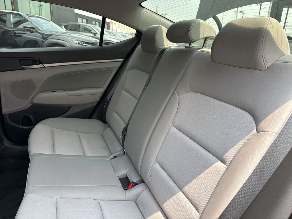 Used 2017 Gray Hyundai SE image 23