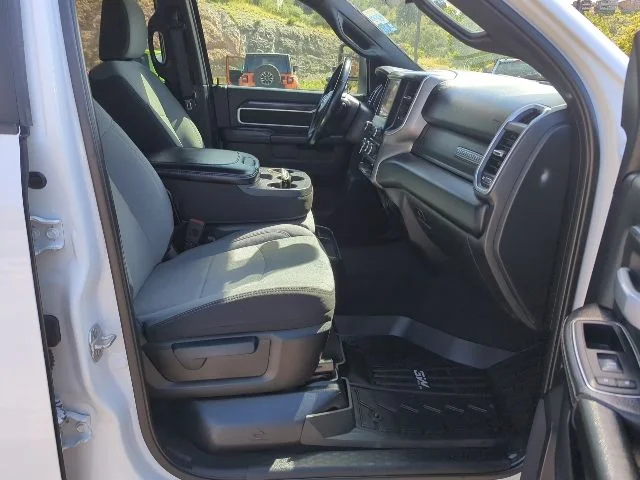 Used 2024 White Ram Big Horn image 19