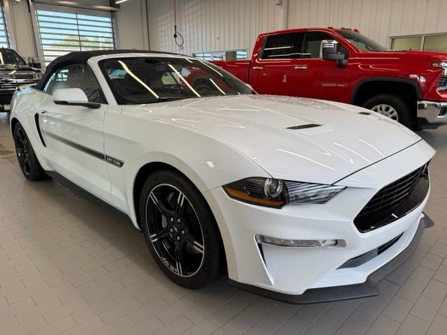 Used 2019 White Ford GT Premium image 4