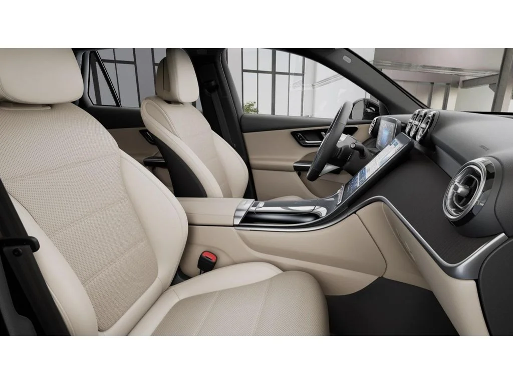 New 2026 Black Mercedes-Benz GLC 300 image 4