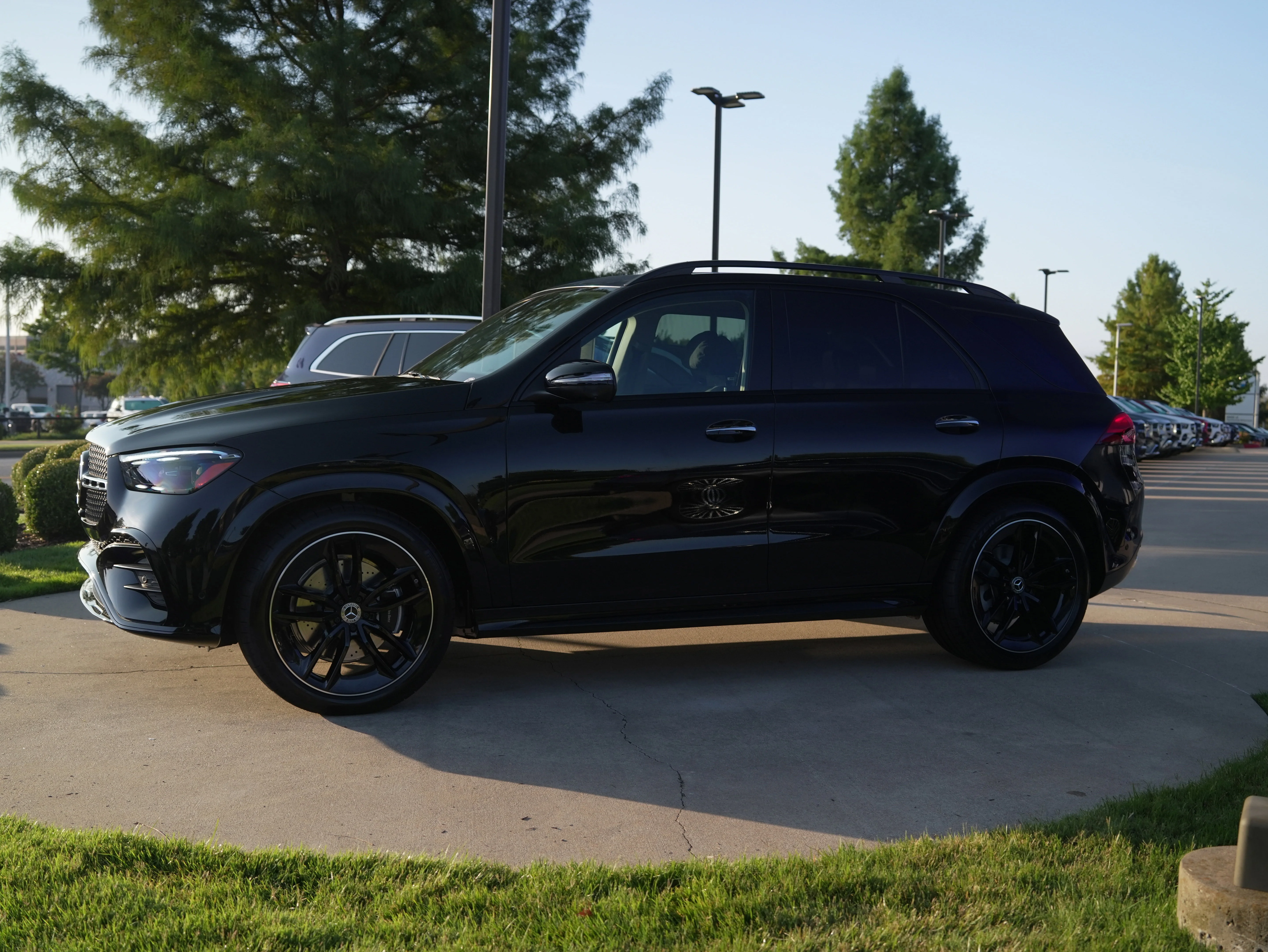 New 2026 OBSIDIAN BLACK Mercedes-Benz GLE 580 image 4