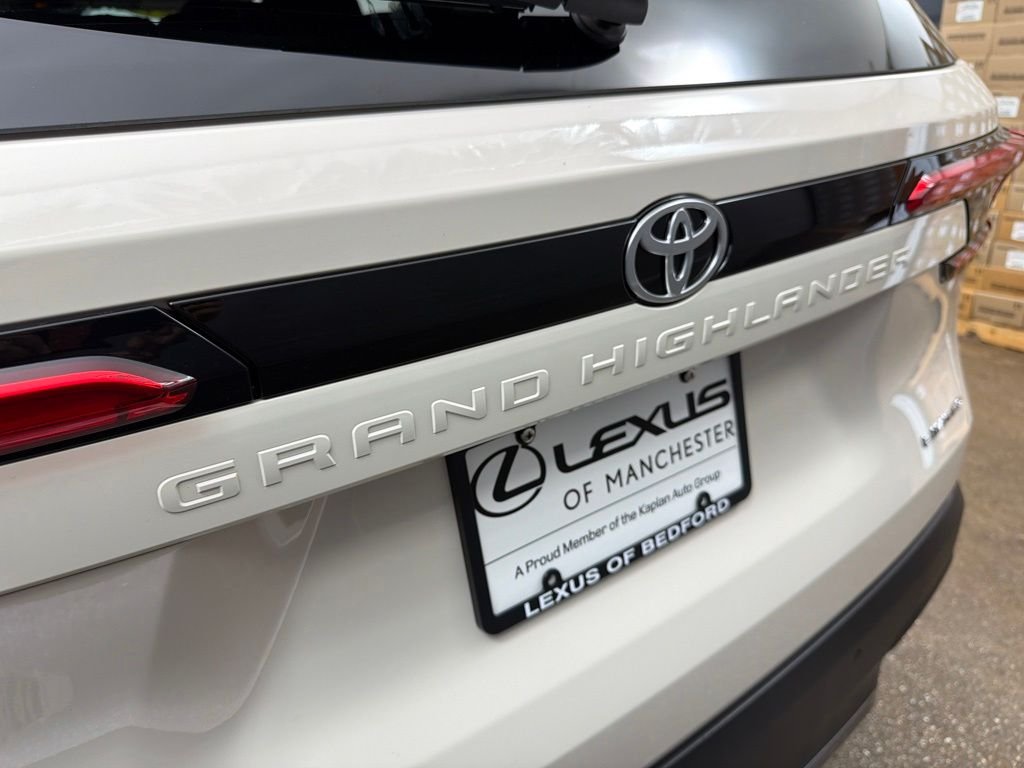 Used 2024 White Toyota Limited image 27