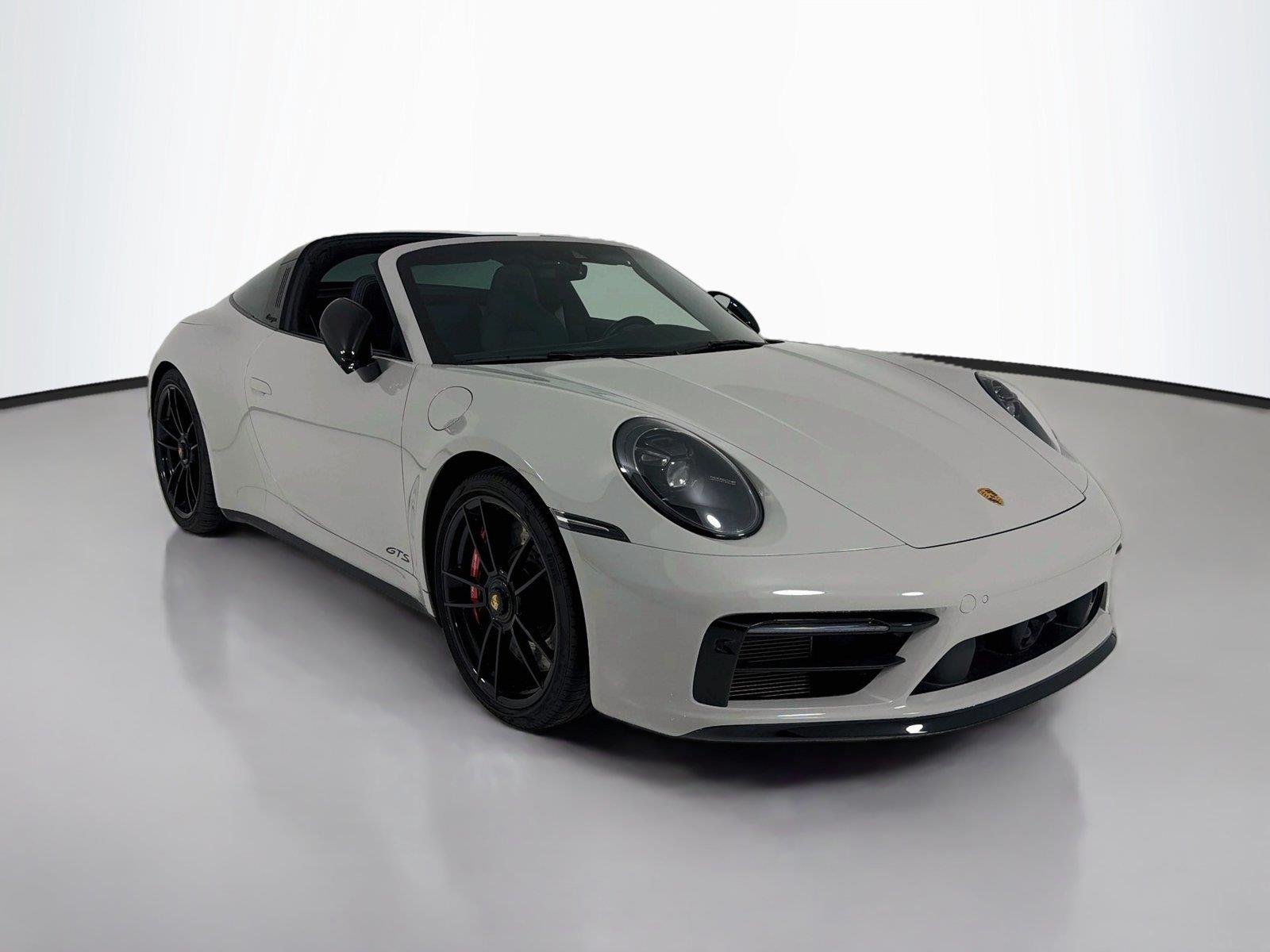 Used 2022 Chalk Porsche TARGA 4 GTS image 32