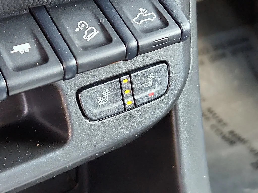 Used 2022 Black Chevrolet ZR2 image 24