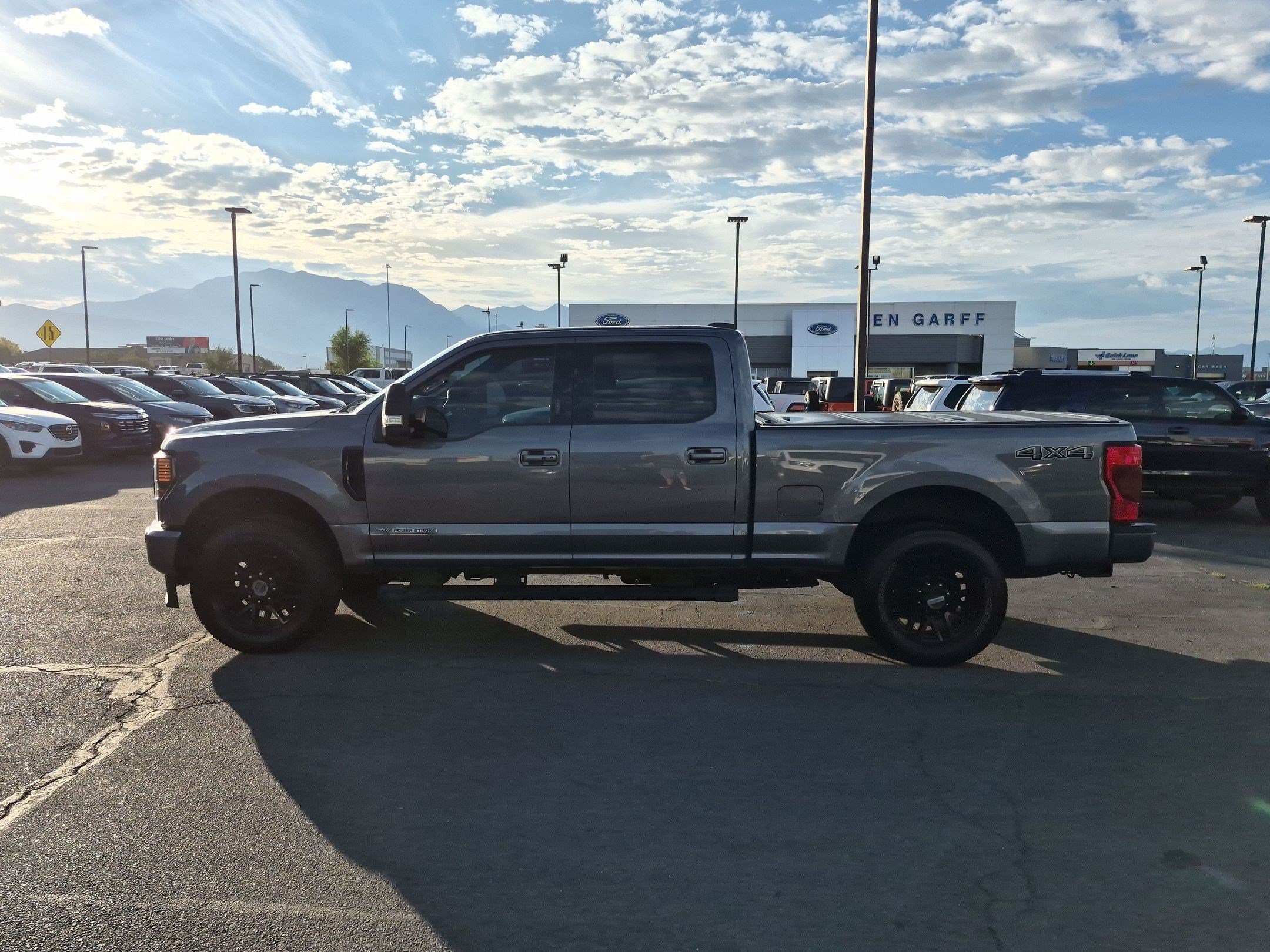 Used 2022 Gray Metallic Ford LARIAT image 7