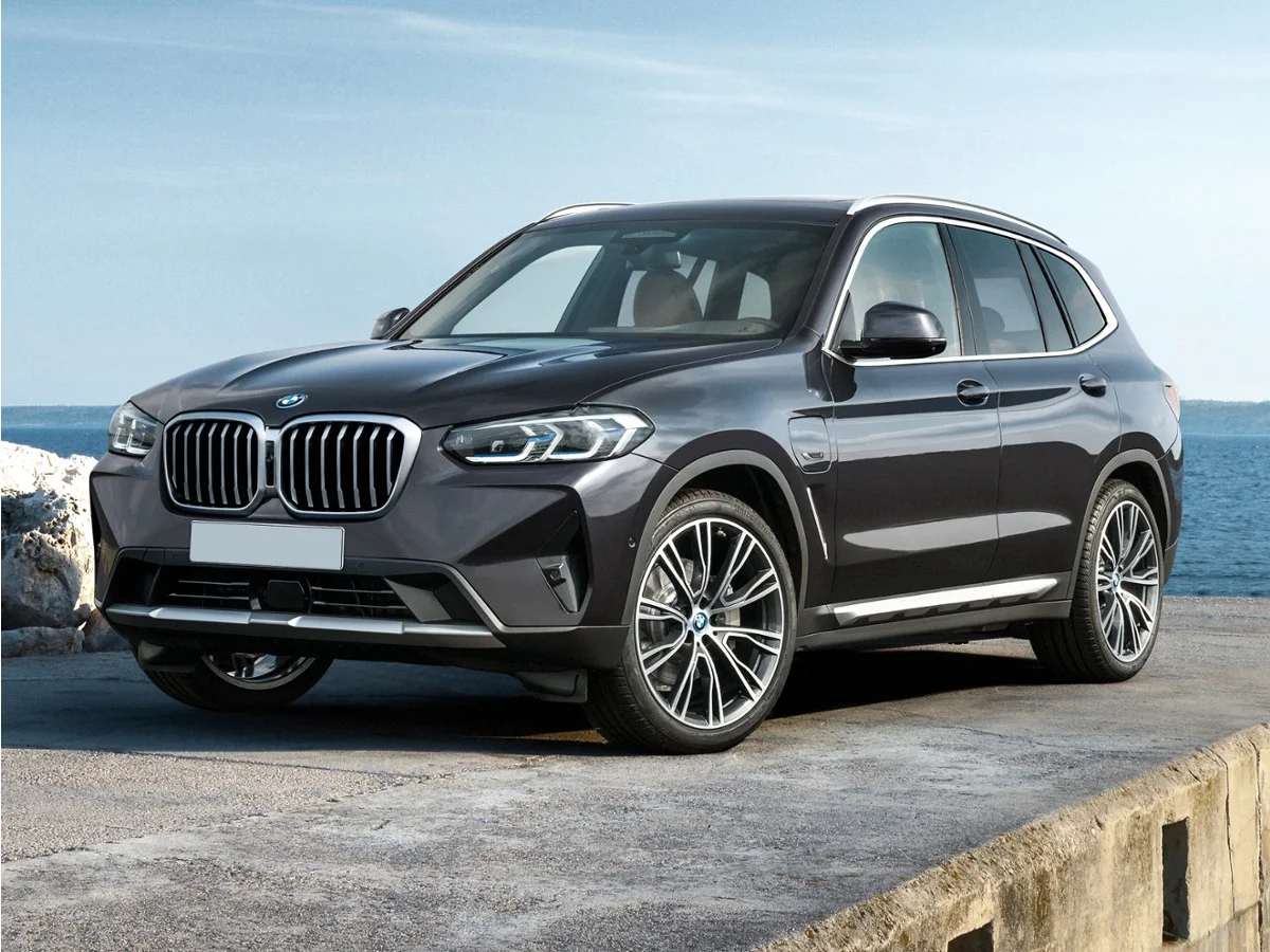 Used 2023 Gray BMW sDrive30i image 1