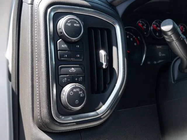 Used 2020 Silver Chevrolet LT image 33