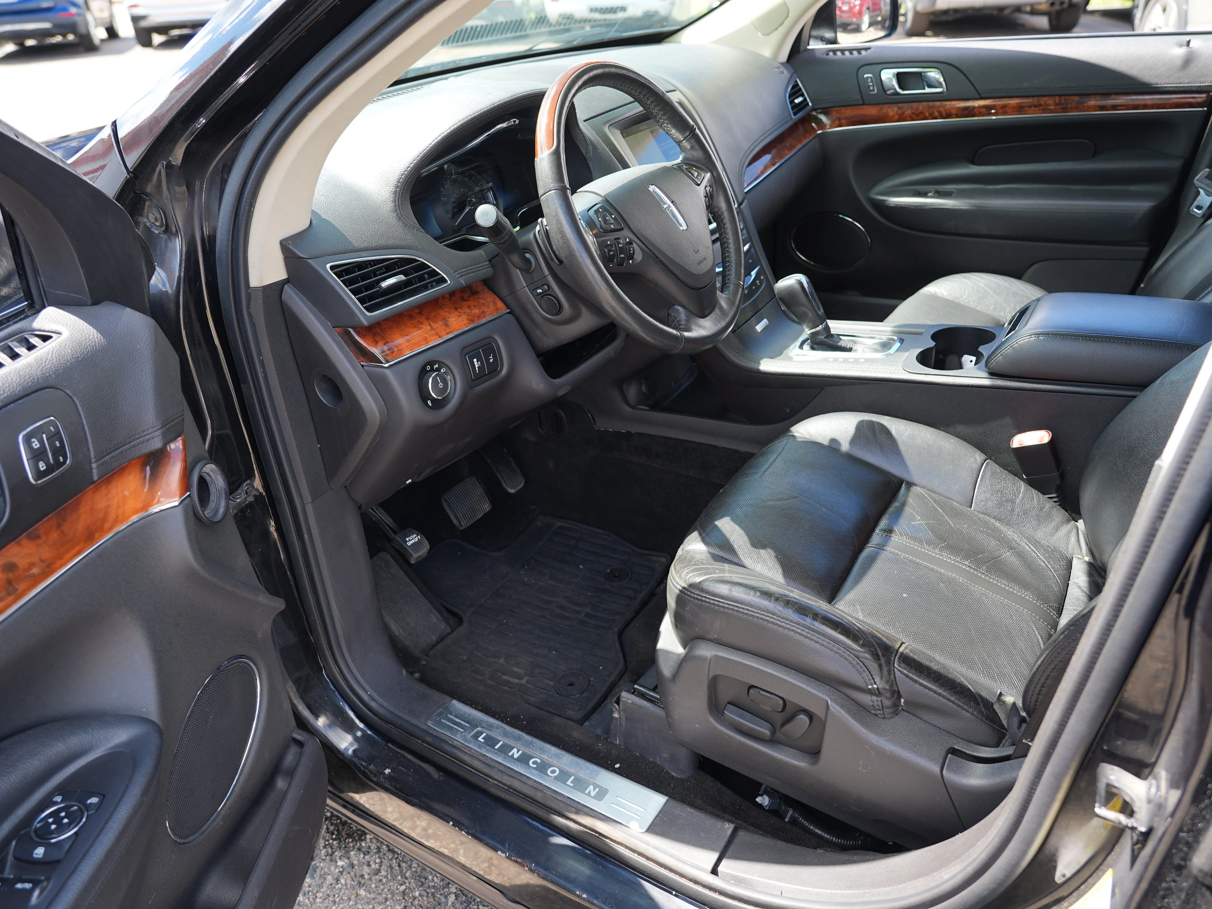 2019 Lincoln MKT Base - Photo 12
