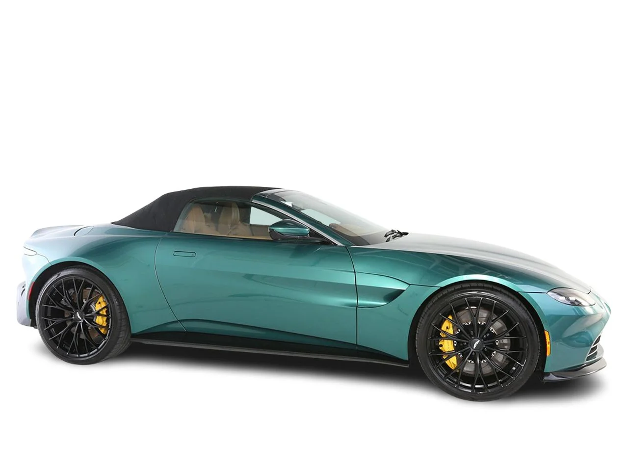 Used 2023 Green Aston Martin  image 15