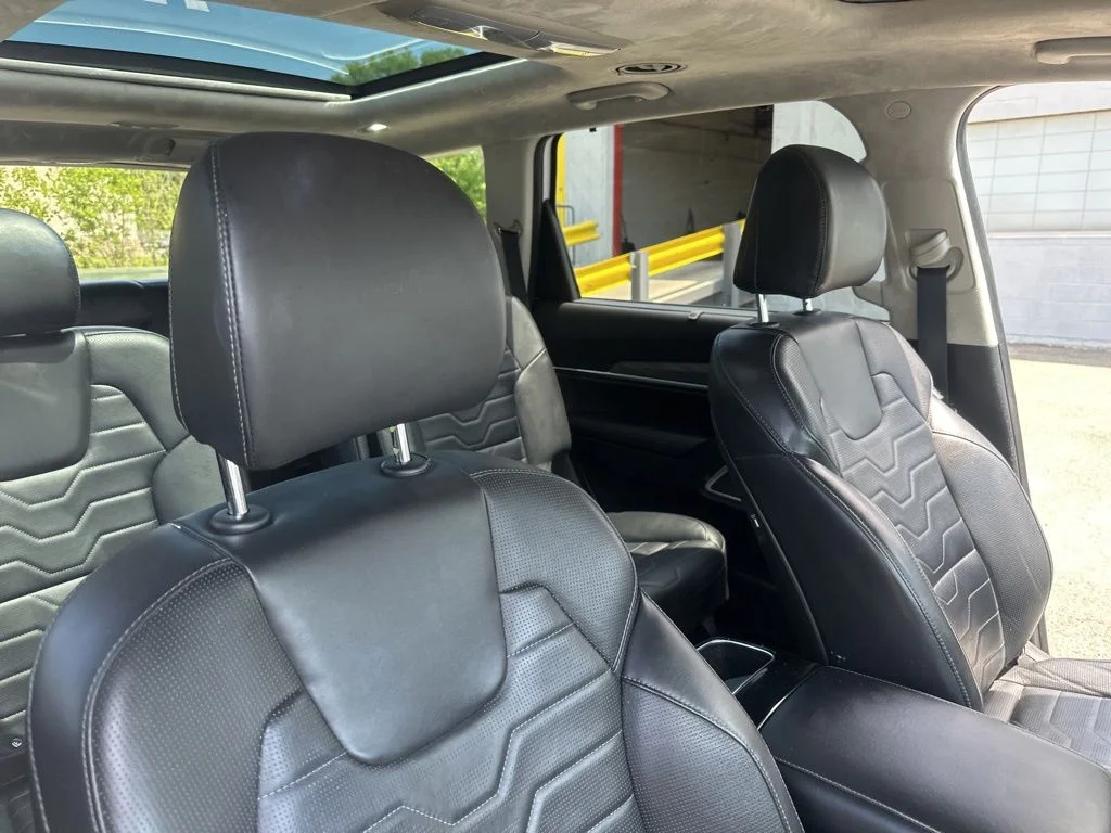 Used 2022 White Kia SX image 37