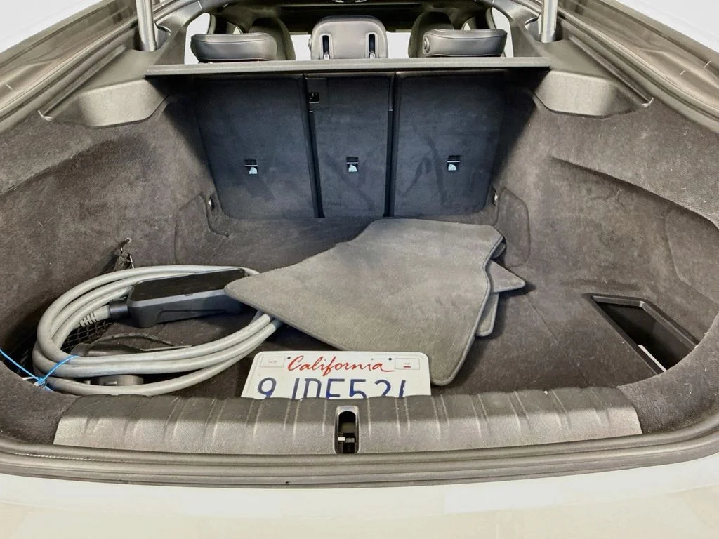 Used 2023 White BMW eDrive40 image 27