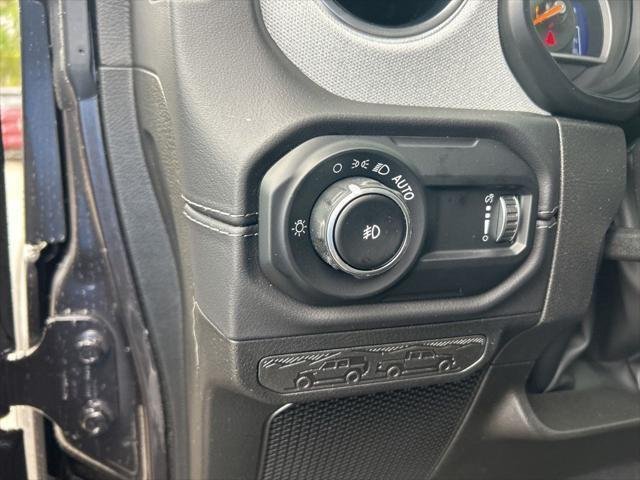 2025 Jeep Wrangler 4-Door Sahara - Photo 38