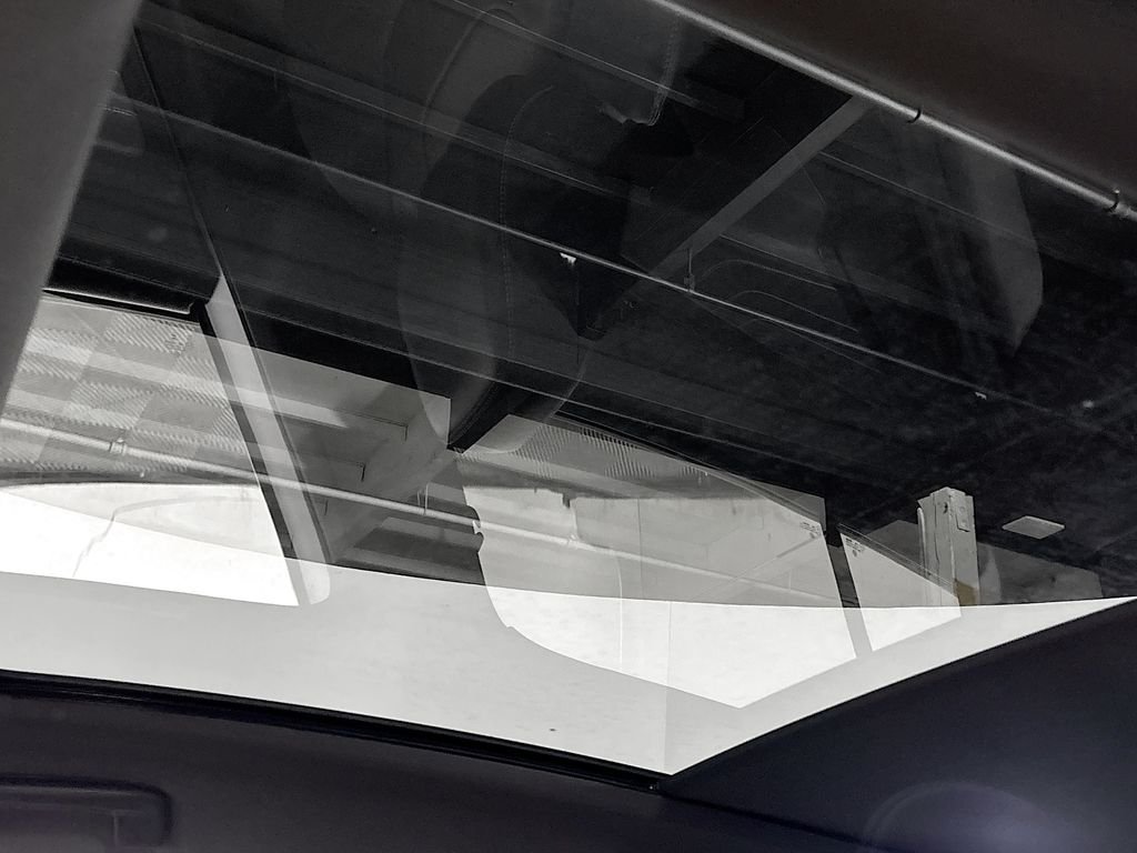 Certified Used 2024 Opal White Volkswagen Pro S image 20