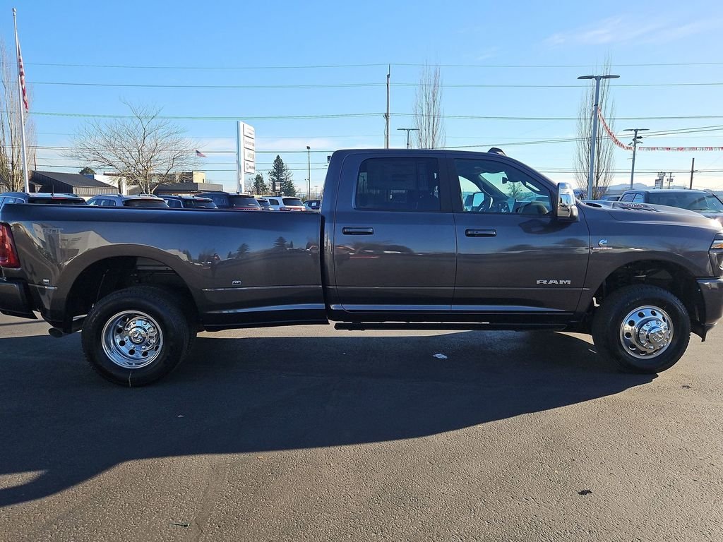 New 2026 Granite Crystal Metallic Clear-Coat Exterior Paint RAM Laramie image 7