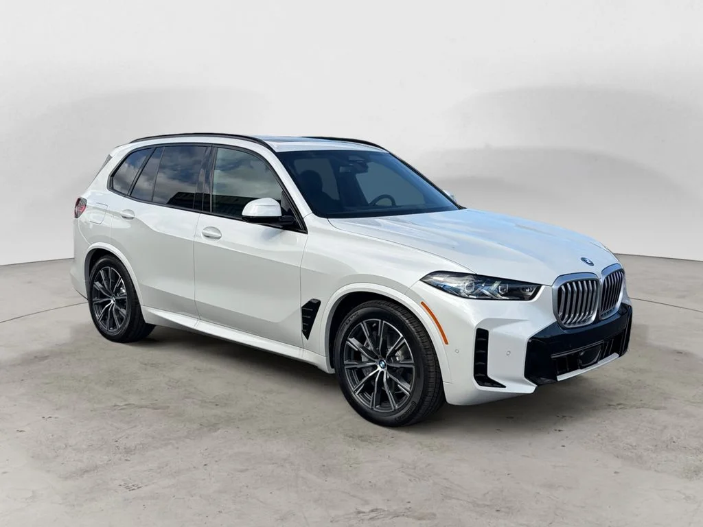 2026 BMW X5 xDrive50e's photo