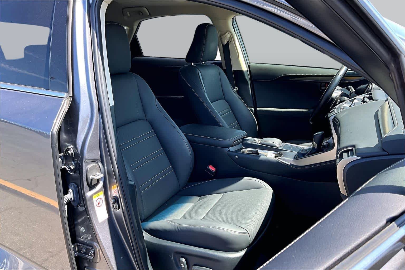Used 2019 Nebula Gray Pearl Lexus  image 8