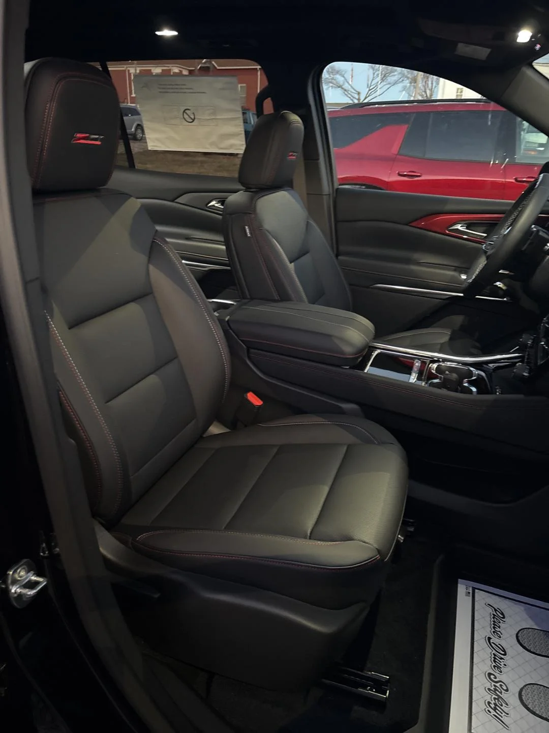 2026 Chevrolet Traverse Z71 - Photo 8