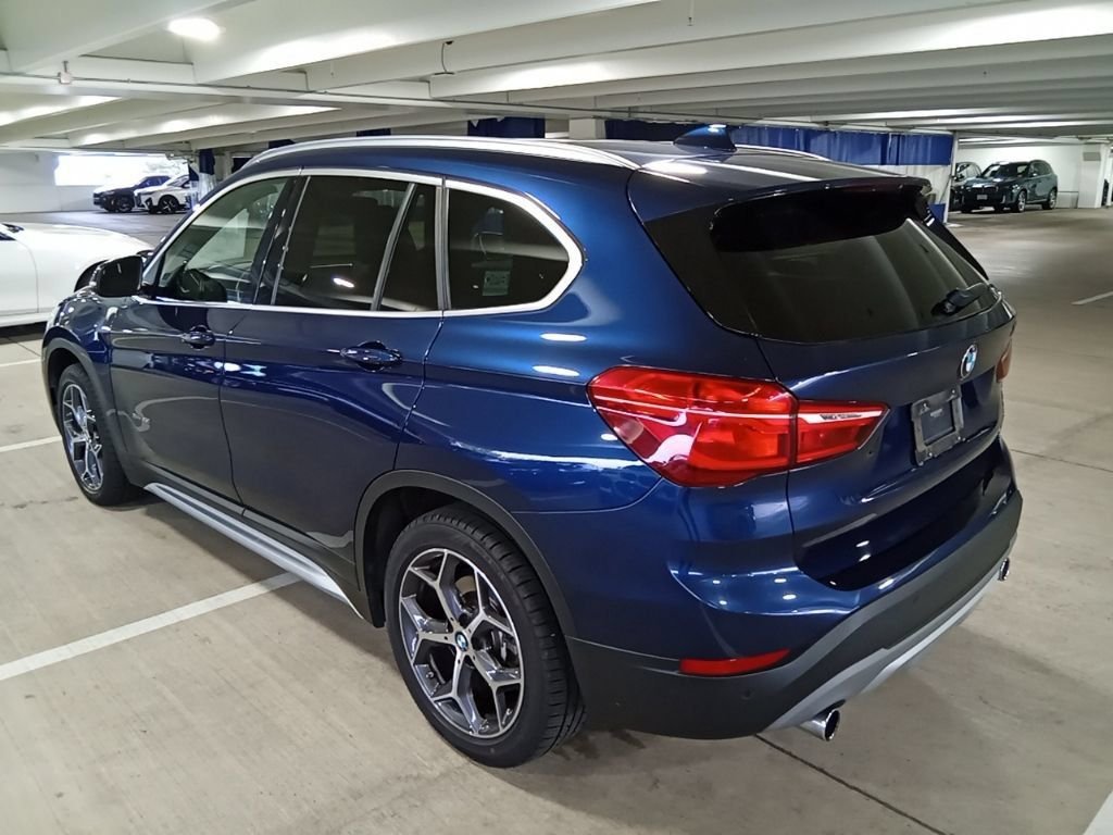 Used 2018 Blue Metallic BMW xDrive28i image 7