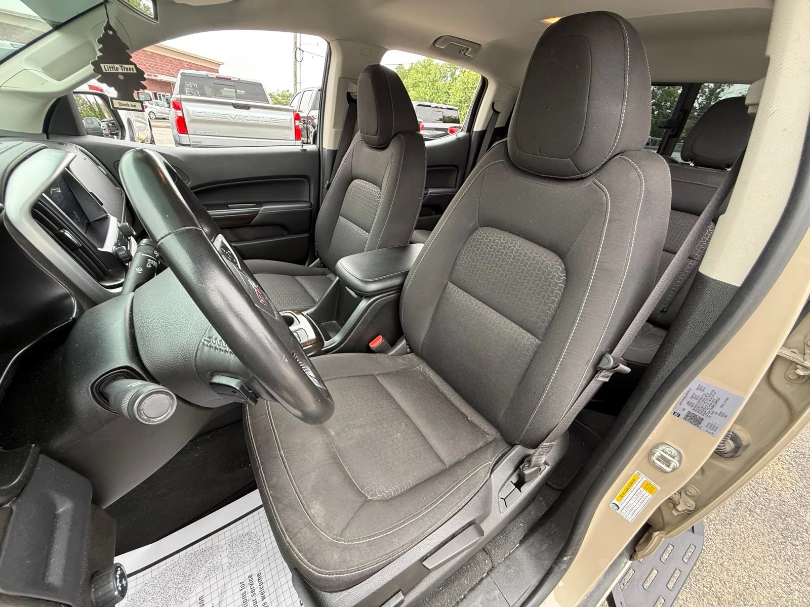 Used 2022 Beige GMC Elevation image 13