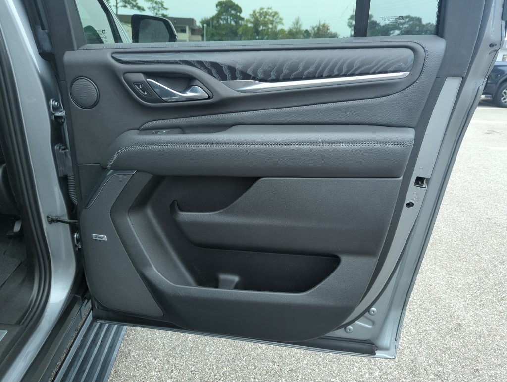 Used 2023 Silver GMC Denali image 33