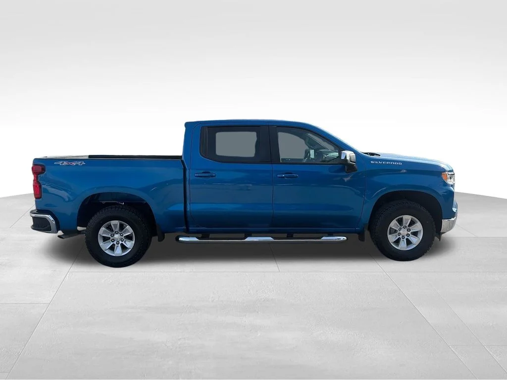 Used 2024 Blue Chevrolet LT image 7
