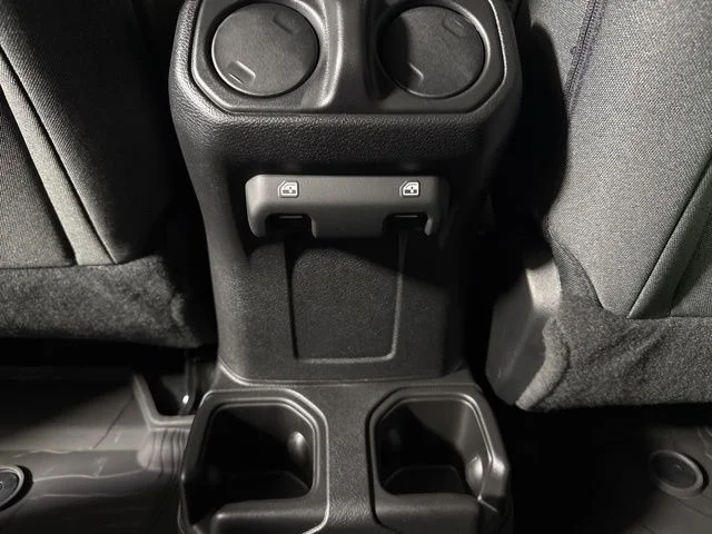 2026 Jeep Wrangler 4-Door Willys - Photo 38