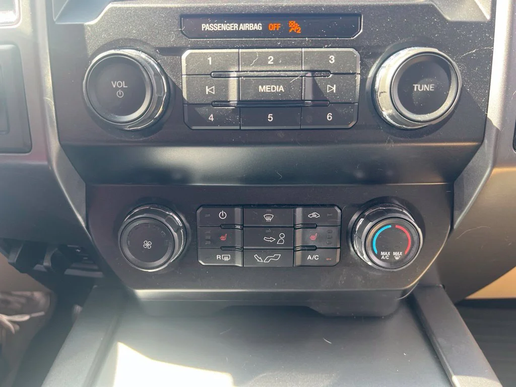 Used 2019 Silver Spruce Metallic Ford XLT image 17