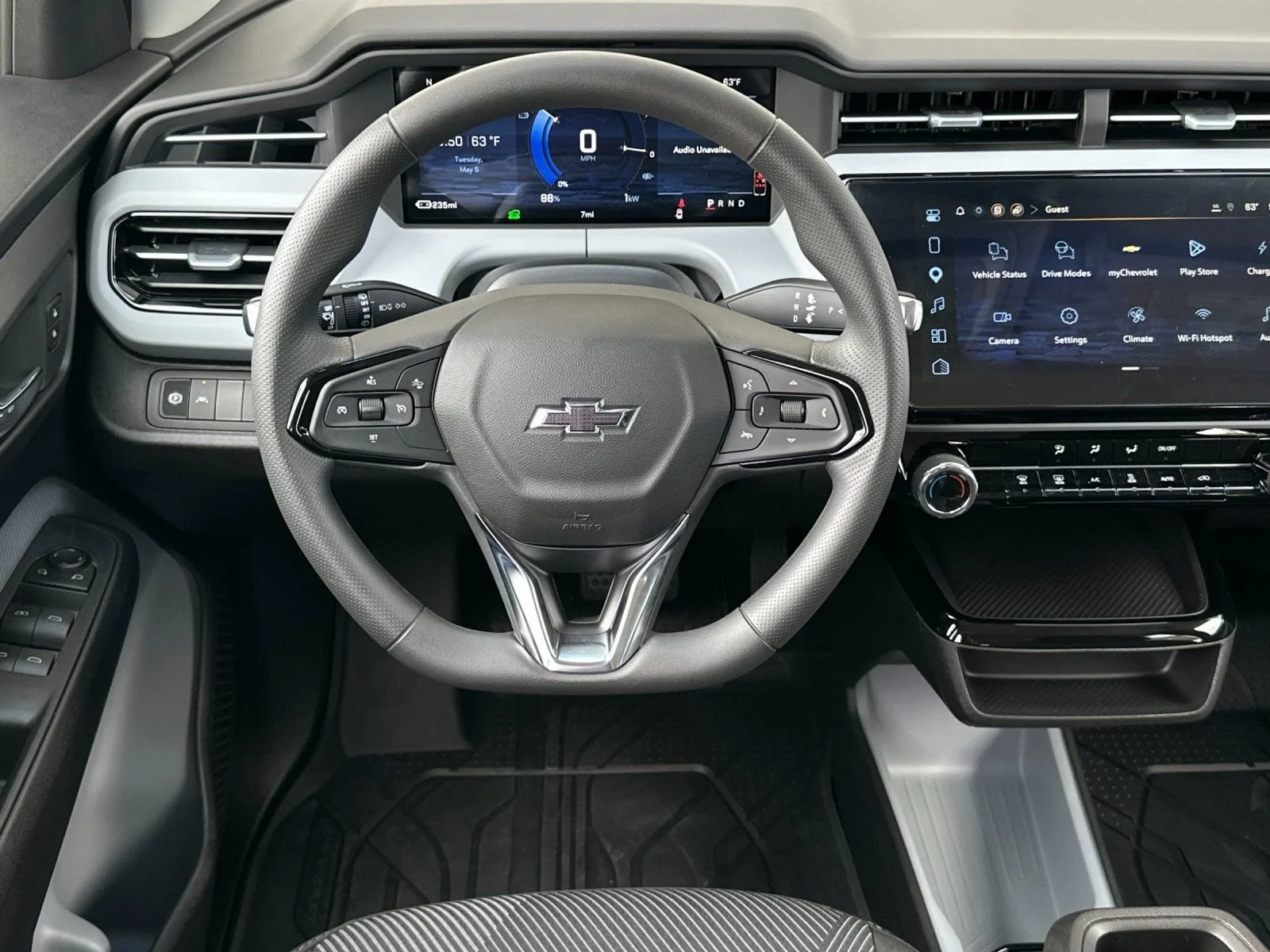 2027 Chevrolet Bolt LT - Photo 14