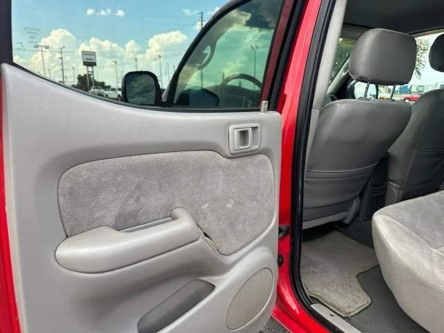 Used 2004 Radiant Red Toyota Base image 21