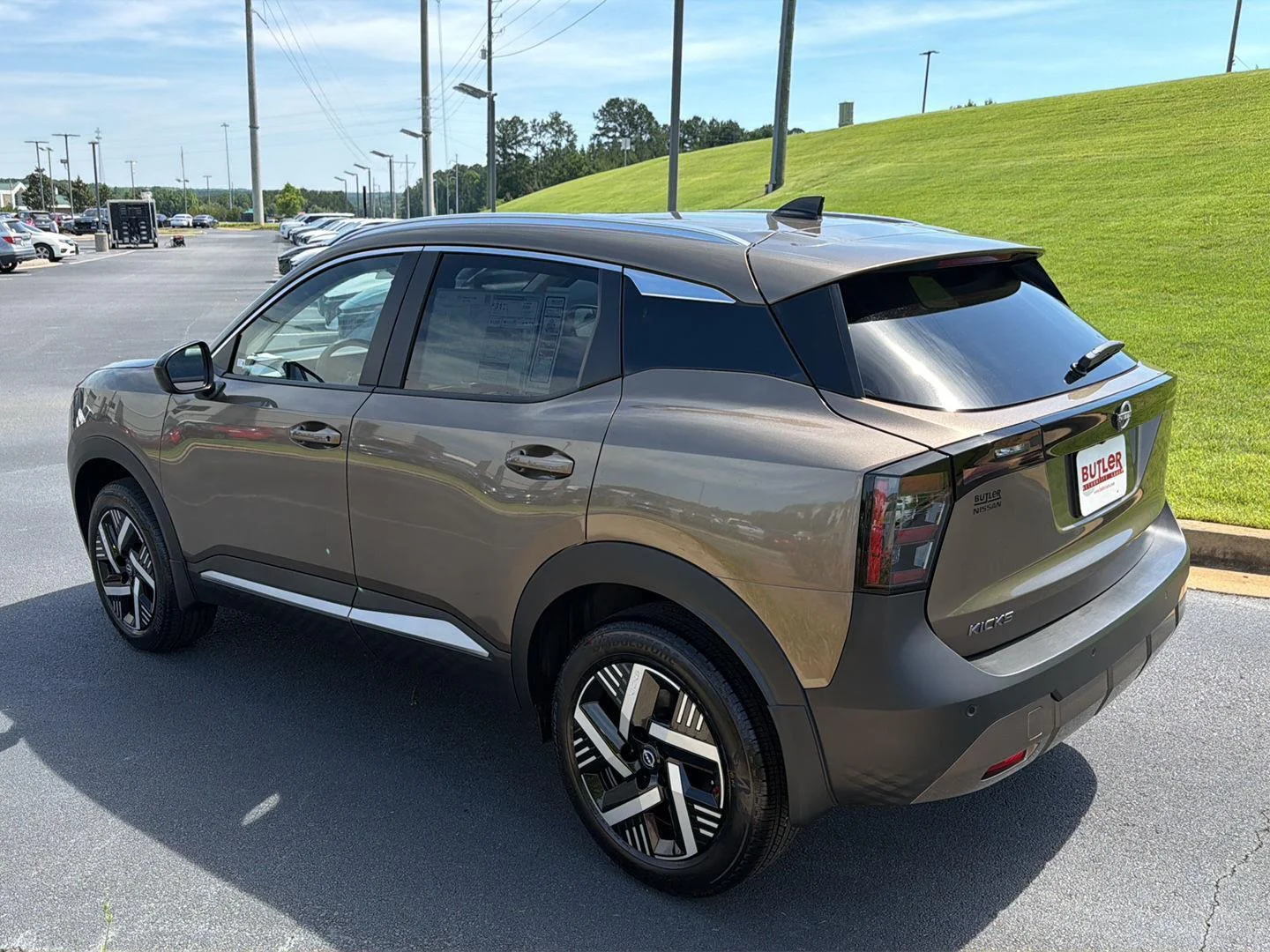 New 2026 Canyon Bronze Metallic Nissan SV image 4