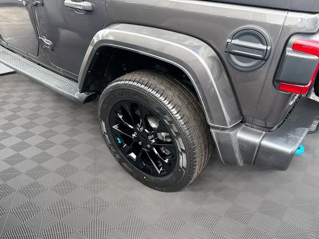 Used 2022 Gray Jeep Unlimited Sahara 4xe image 9