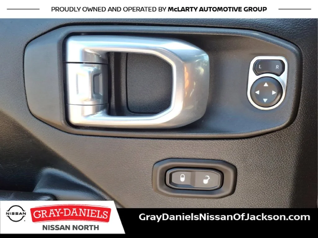 Used 2020 Black Jeep Unlimited Rubicon image 12