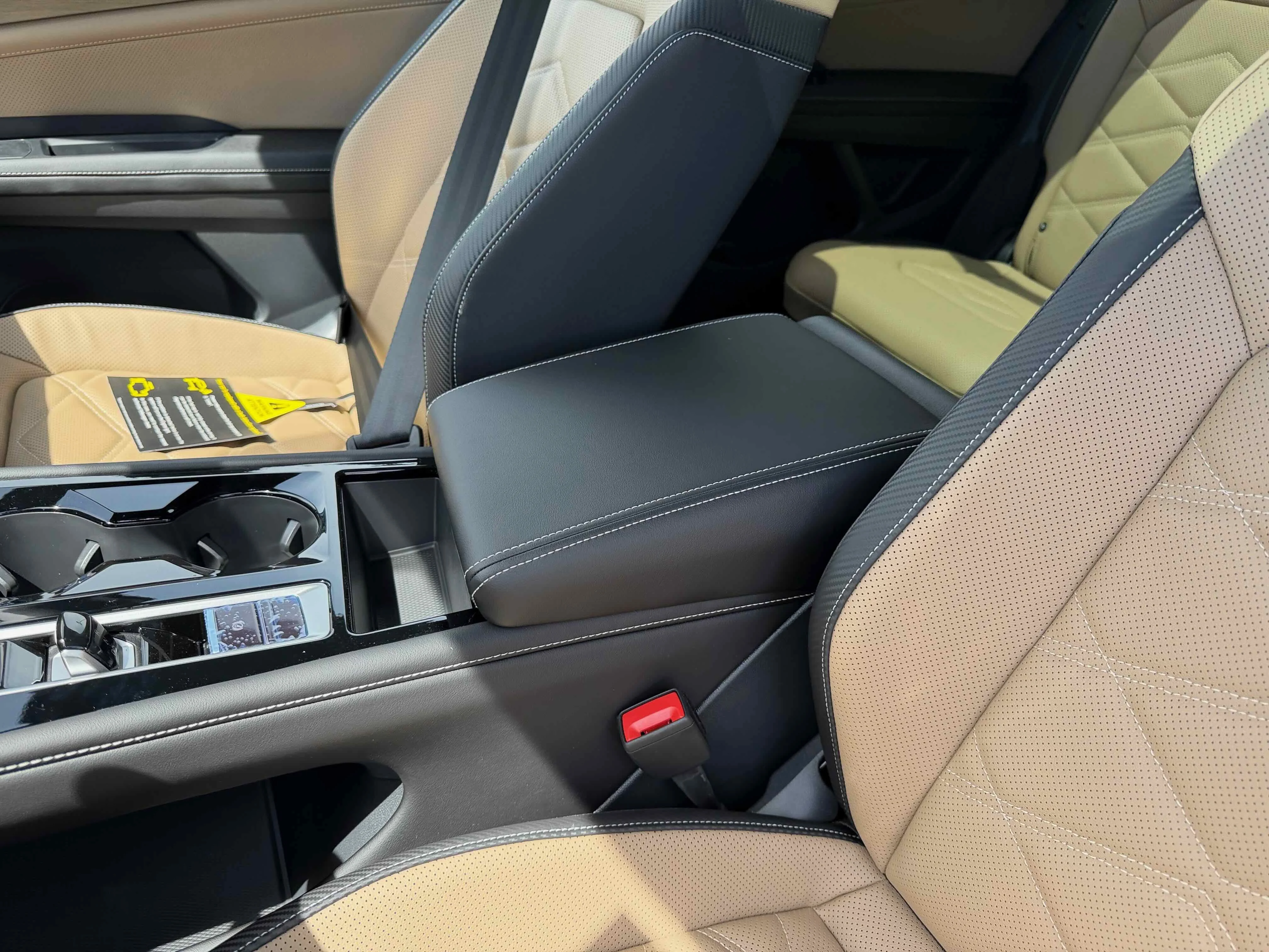 New 2026 Deep Black Volkswagen 2.0T SE w/Technology image 26
