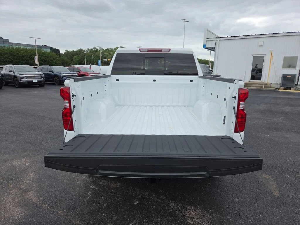 New 2026 Summit White Chevrolet LT image 17