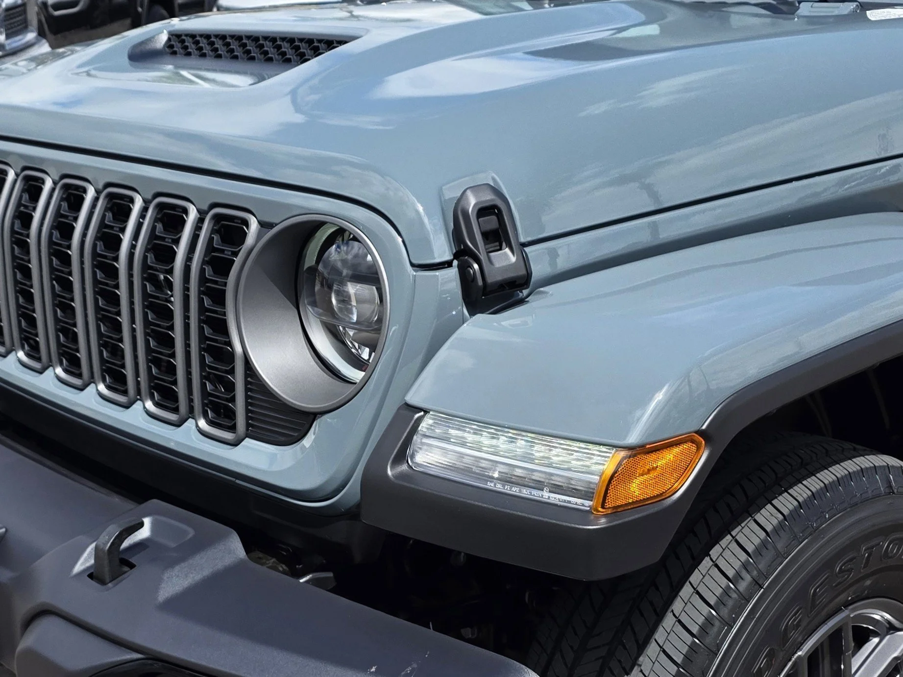 New 2026 Anvil Clearcoat Jeep Sport S image 8