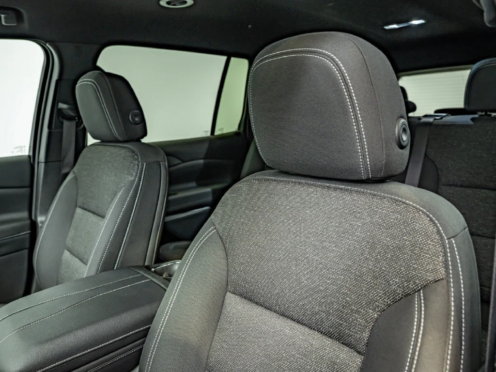 Used 2024 Summit White Chevrolet LS image 32