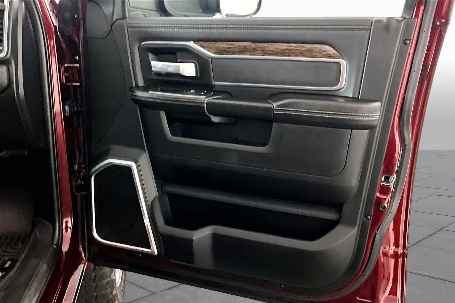 Used 2021 Delmonico Red Pearlcoat Ram Laramie image 21