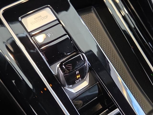 New 2026 Mythos Black Metallic Volkswagen 2.0T image 13