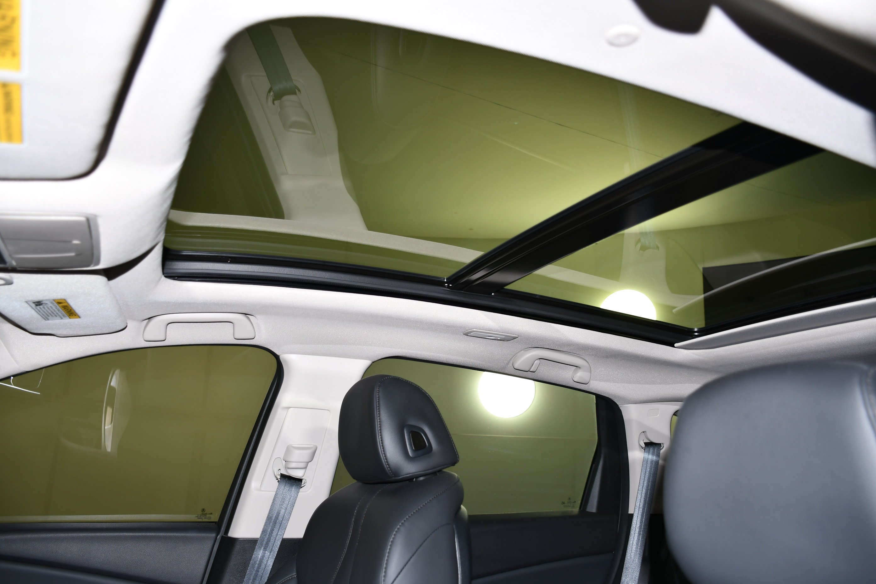 Used 2023 Platinum White Pearl Acura Base image 39