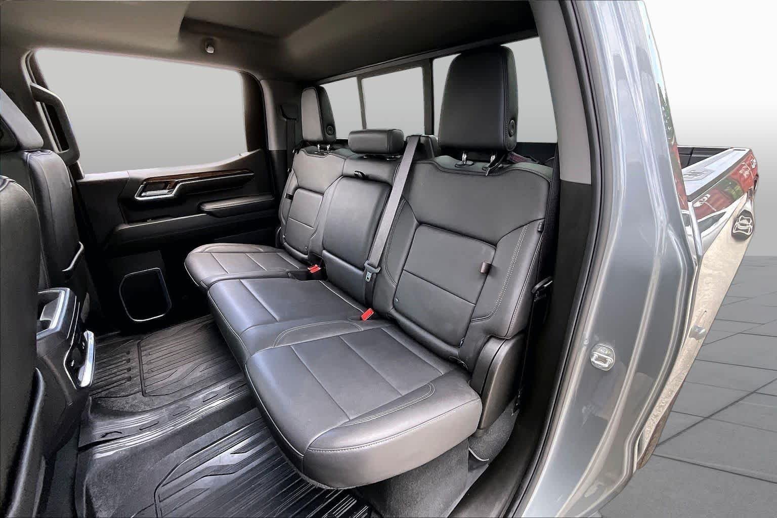 Used 2024 Sterling Metallic GMC Elevation image 20