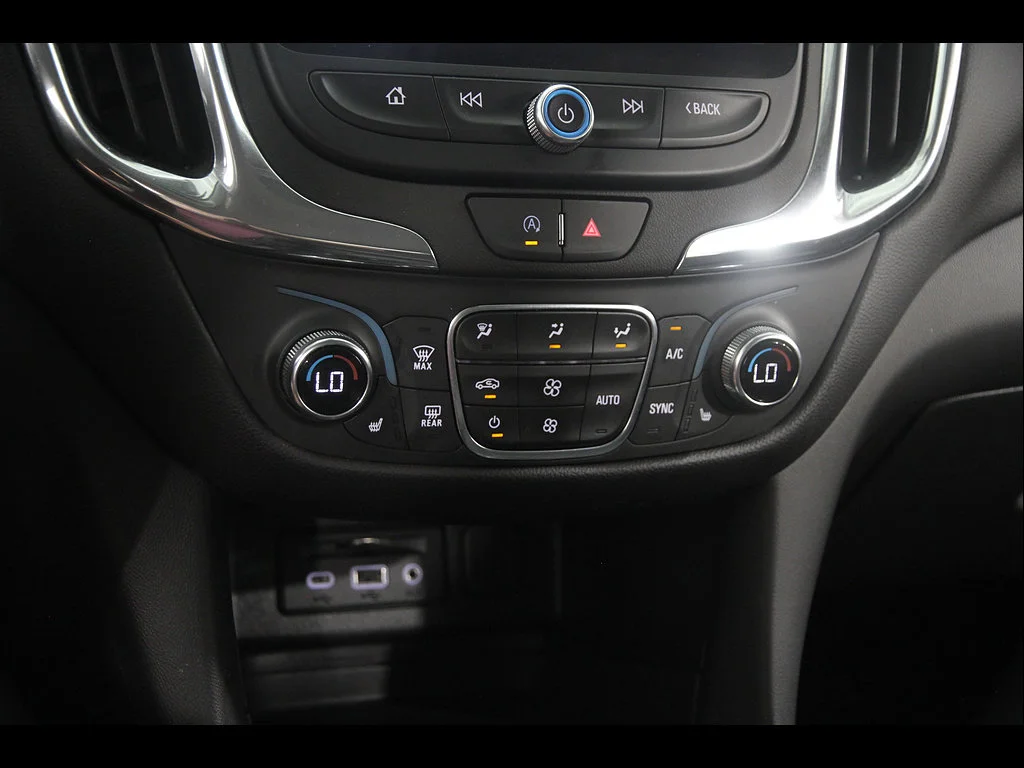 2024 Chevrolet Equinox LT - Photo 14